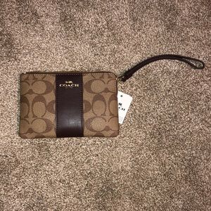 Coach wristlet wallet